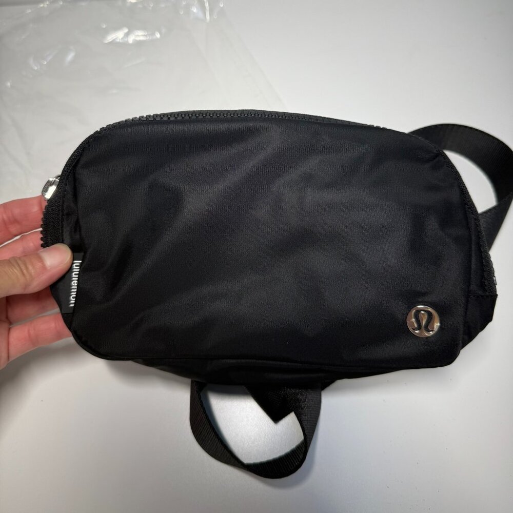 New Lululemon Everywhere Belt Bag in Black
